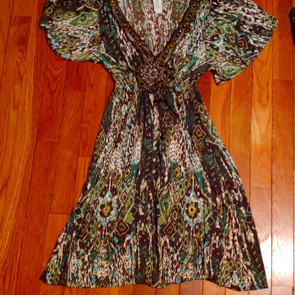 BEAUTIFUL!!very classy dress light and airy!!